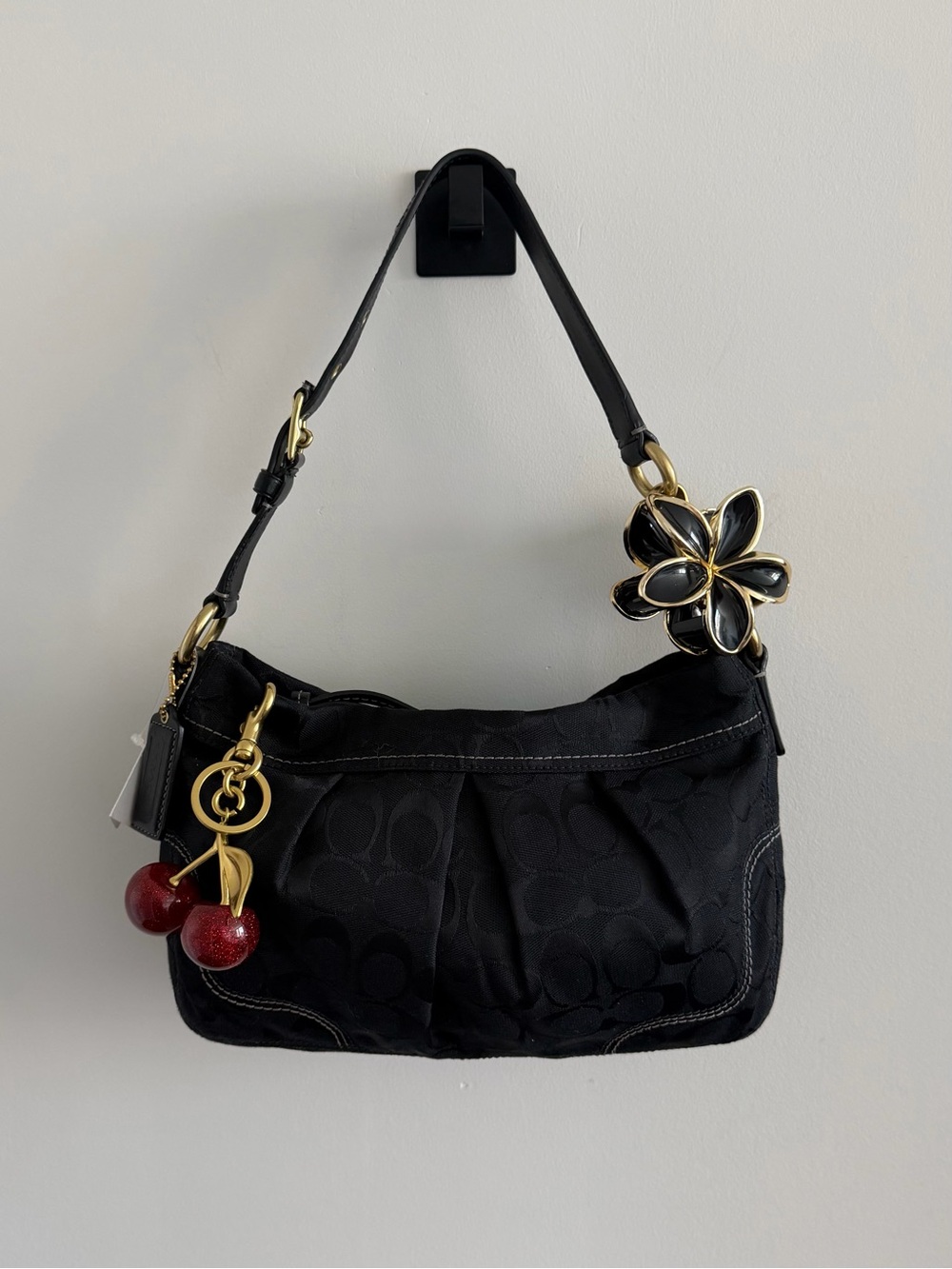 🖤 Vintage  Coach Pleated Small Hampton Shoulder Bag